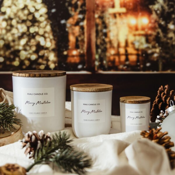 Merry Mistletoe Hand-Poured Soy Candle